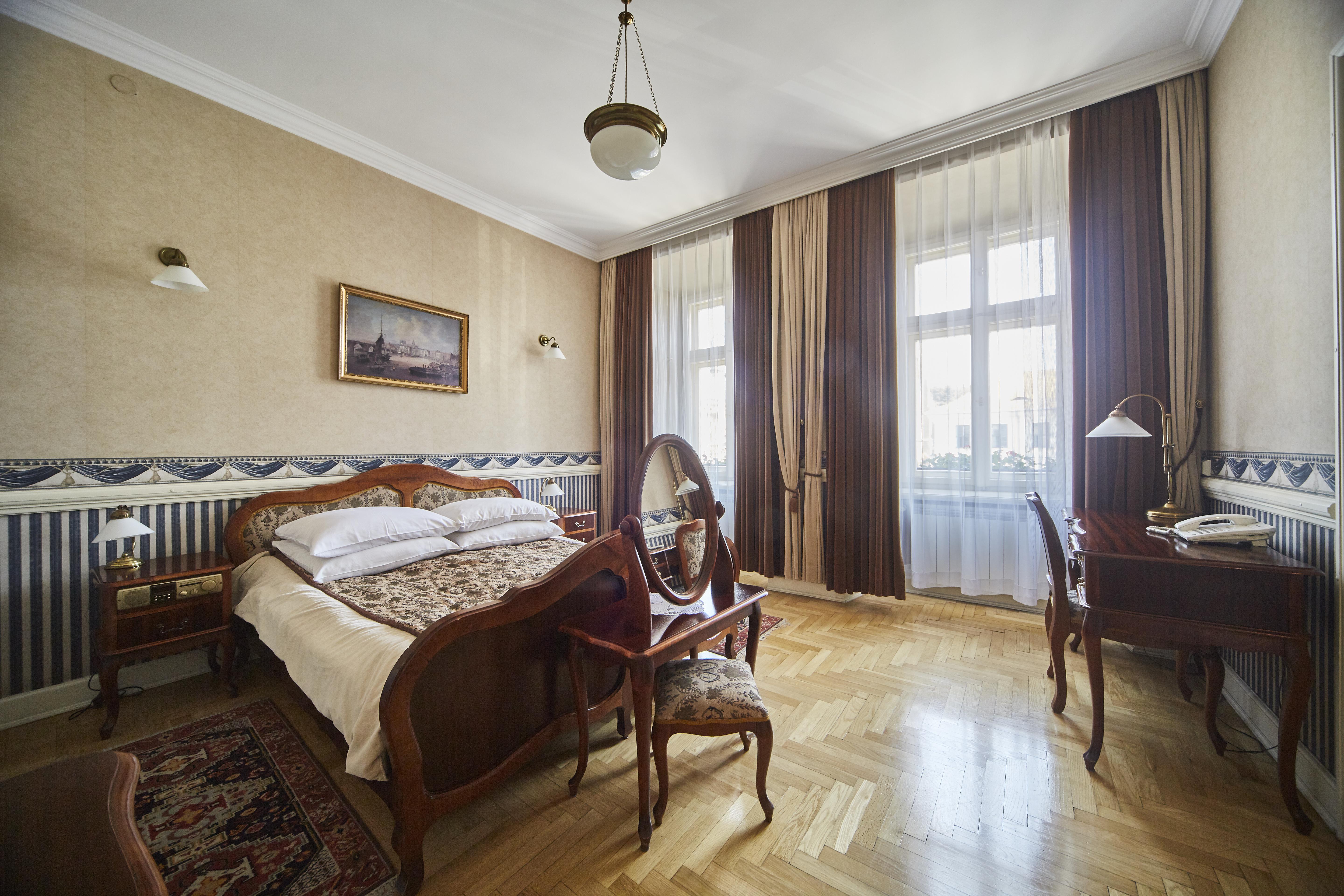 Pollera Otel Krasków Dış mekan fotoğraf